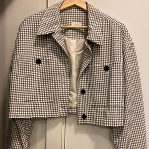 Aritzia Wilfred checked cropped jacket in size L